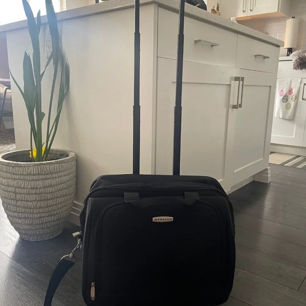 NEW Stratus Travel Rolling Carry-on Briefcase Laptop Bag - with lock